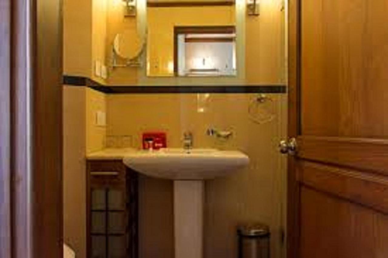 Nani Hotel Kollam Eksteriør bilde